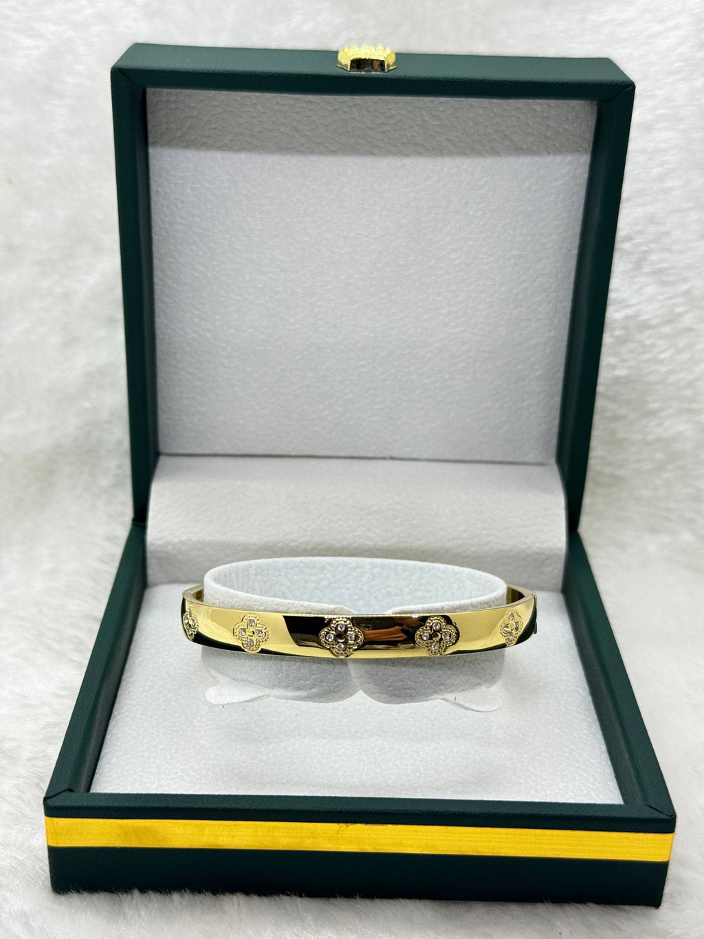 Luxury Gold Clover Crystal Bracelet