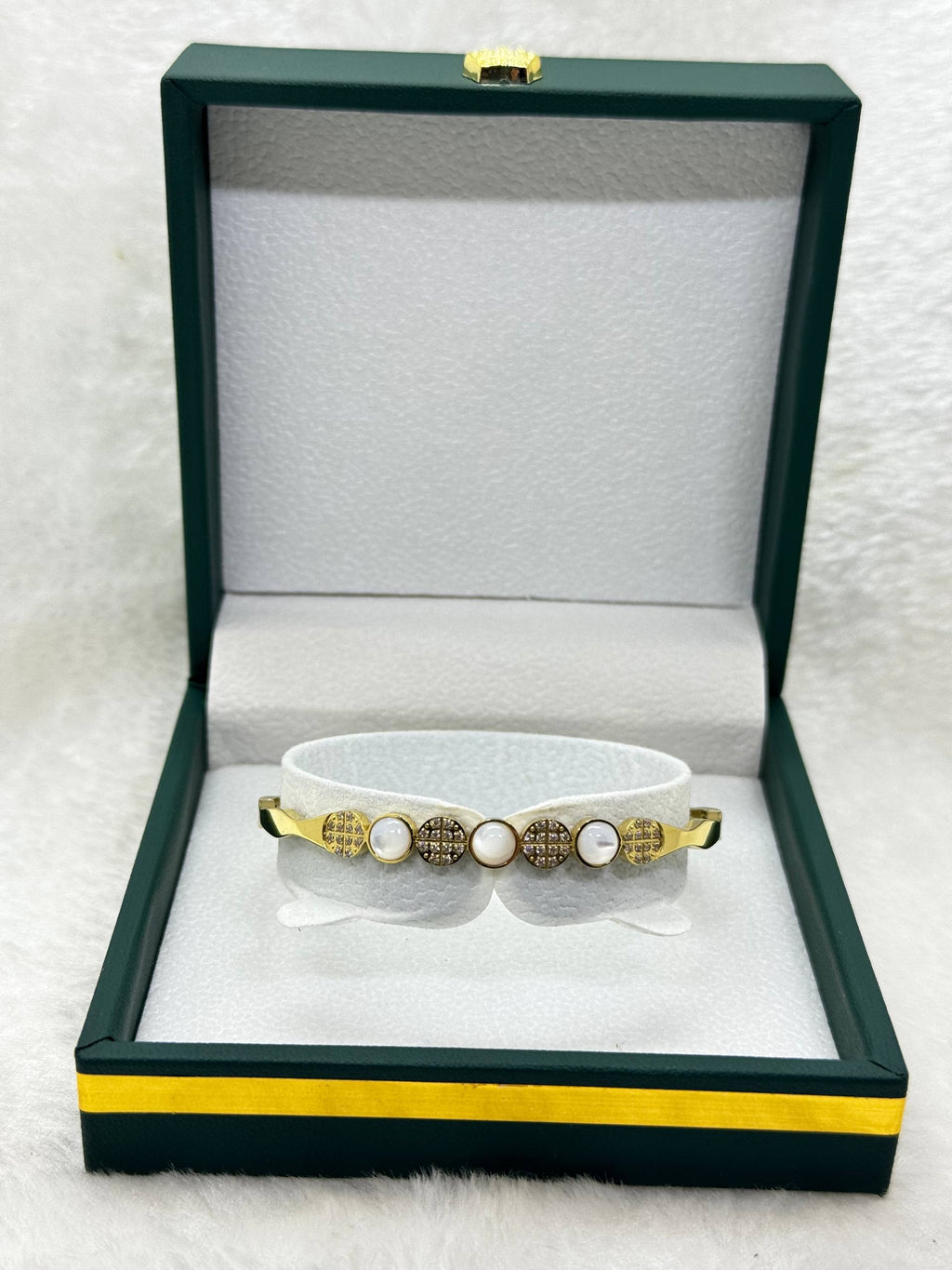 Gold Pearl & Crystal Circle Bracelet